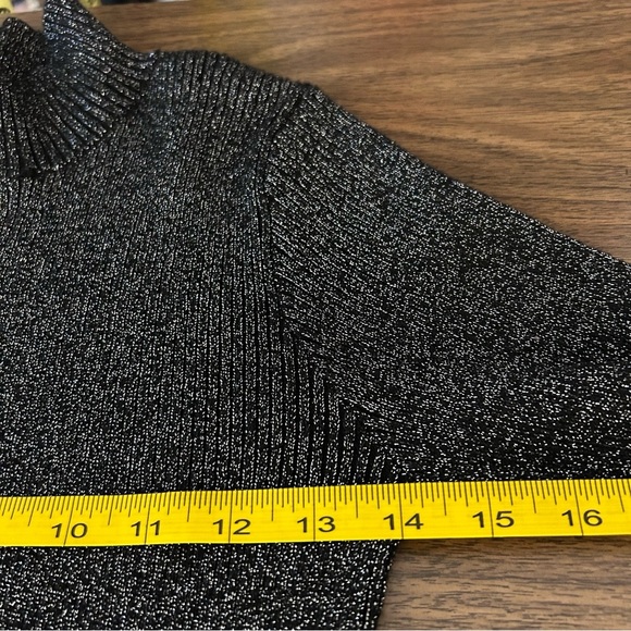 Ellie Tahari Black and Silver Ribbed Turtleneck Sweater S - Picture 9 of 11